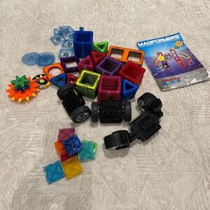 Magformers 132 pieces Magnets